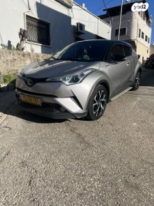 טויוטה C-HR Chic הייבריד אוט' 1.8 (98 כ"ס) בנזין 2017 למכירה באריאל