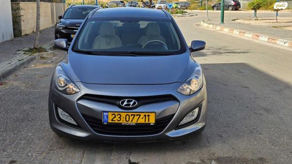 יונדאי i30 Inspire סטיישן אוט' 1.6 (135 כ"ס) בנזין 2013 למכירה בחדרה