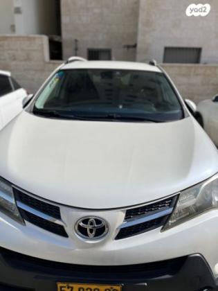 טויוטה RAV4 ארוך 4X4 Premium אוט' 2.0 (151 כ''ס) בנזין 2014 למכירה ברמלה