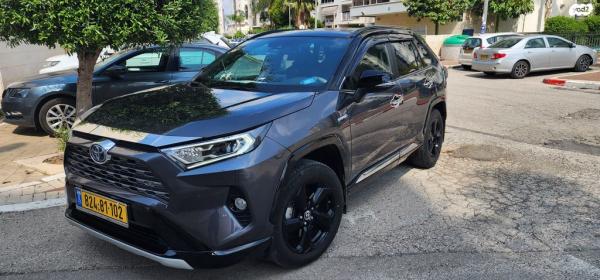 טויוטה RAV4 הייבריד E-motion Sky הייבריד אוט' 2.5 (178 כ''ס) בנזין 2022 למכירה בעפולה