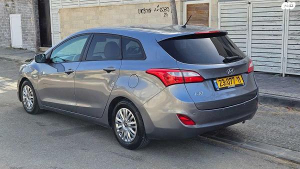 יונדאי i30 Inspire סטיישן אוט' 1.6 (135 כ"ס) בנזין 2013 למכירה בחדרה