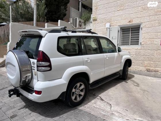 טויוטה לנד קרוזר ארוך 4X4 Luxury אוט' דיזל 8 מק' 3.0 (166 כ''ס) דיזל 2007 למכירה בירושלים