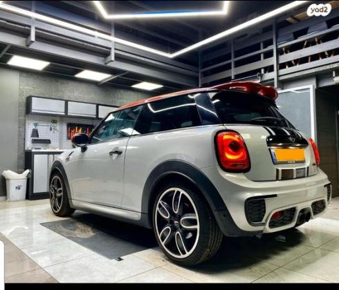 מיני JCW Pure Led אוט' 3 דל' 2.0 (231 כ"ס) בנזין 2015 למכירה בכפר יונה