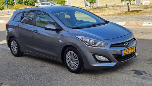 יונדאי i30 Inspire סטיישן אוט' 1.6 (135 כ"ס) בנזין 2013 למכירה בחדרה