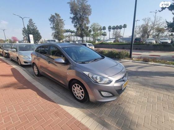 יונדאי i30 Inspire סטיישן אוט' 1.6 (135 כ"ס) בנזין 2013 למכירה ברחובות