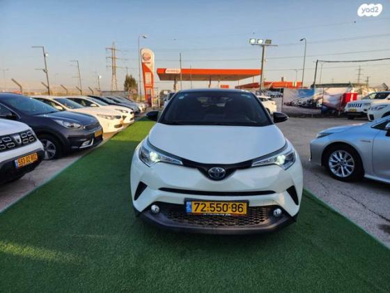 טויוטה C-HR Chic הייבריד אוט' 1.8 (98 כ"ס) בנזין 2017 למכירה בעפולה