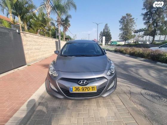 יונדאי i30 Inspire סטיישן אוט' 1.6 (135 כ"ס) בנזין 2013 למכירה ברחובות