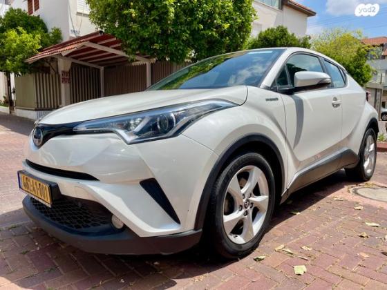 טויוטה C-HR City הייבריד אוט' 1.8 (98 כ"ס) בנזין 2019 למכירה בבית דגן