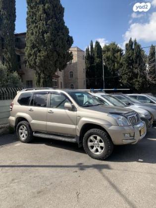 טויוטה לנד קרוזר ארוך 4X4 Luxury אוט' דיזל 8 מק' 3.0 (166 כ''ס) דיזל 2003 למכירה בירושלים