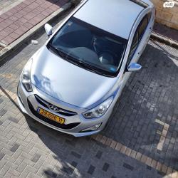 יונדאי i40 Premium אוט' 2.0 (178 כ''ס) בנזין 2013 למכירה בפתח תקווה