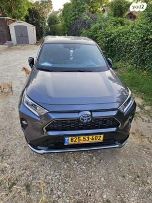 טויוטה RAV4 הייבריד 4X4 E-Motion פלאג-אין אוט' 2.5 (185 כ''ס) היברידי חשמל / בנזין 2022 למכירה ברינתיה