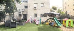 דירת גן 4 חדרים להשכרה בירושלים | אליהו מרידור | פסגת זאב