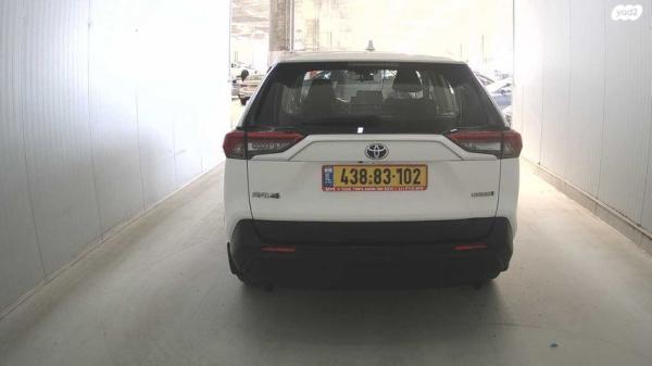 טויוטה RAV4 הייבריד E-volve הייבריד אוט' 2.5 (178 כ''ס) בנזין 2021 למכירה בתל אביב יפו