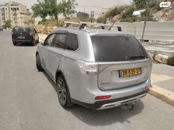 מיצובישי אאוטלנדר PHEV 4X4 הייבריד אוט' 5 מק' 2.0 (121 כ''ס) היברידי חשמל / בנזין 2015 למכירה בבית שמש