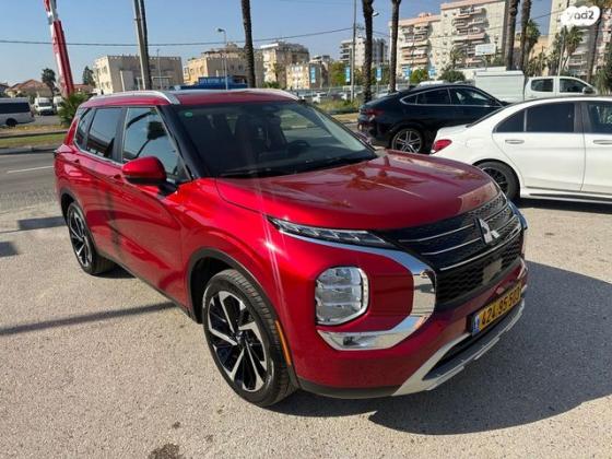 מיצובישי אאוטלנדר Instyle אוט' 7 מק' 2.5 (181 כ"ס) בנזין 2023 למכירה בעפולה