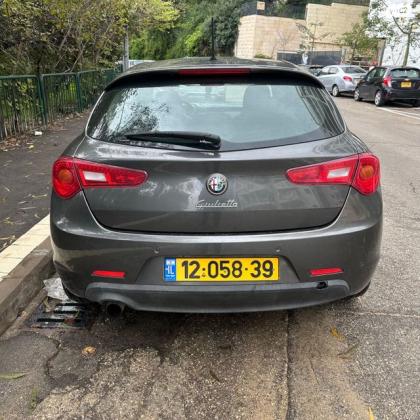 אלפא רומיאו ג'ולייטה Turismo רובוטית 1.4 (170 כ''ס) בנזין 2016 למכירה בחיפה