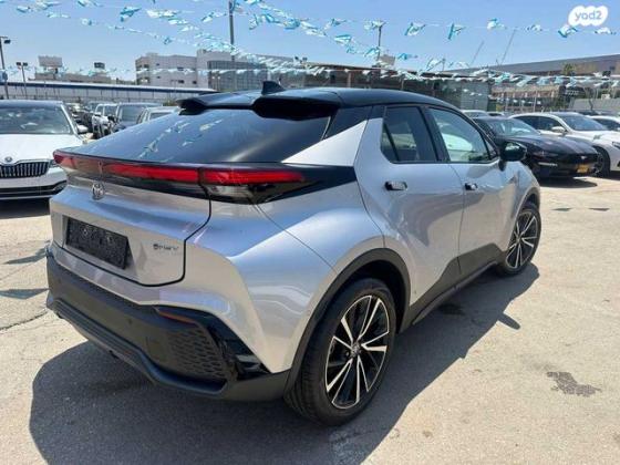 טויוטה C-HR Lounge ST אוט' 1.8 (140 כ''ס) בנזין 2024 למכירה בראשון לציון