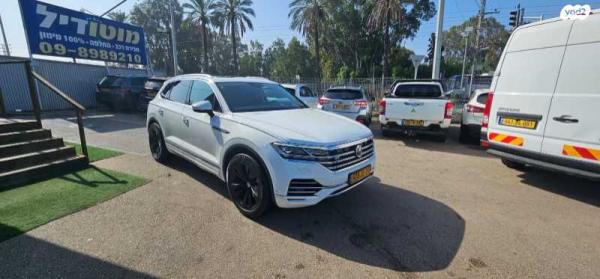 פולקסווגן טוארג 4X4 Luxury V6 אוט' דיזל 3.0 (286 כ''ס) דיזל 2019 למכירה בכפר יונה