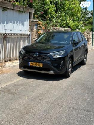 טויוטה RAV4 הייבריד E-xperience הייבריד 5 דל' אוט' 2.5 (178 כ''ס) בנזין 2022 למכירה בהרצליה