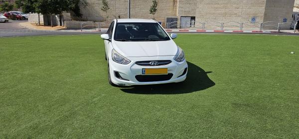 יונדאי i25 (2016)