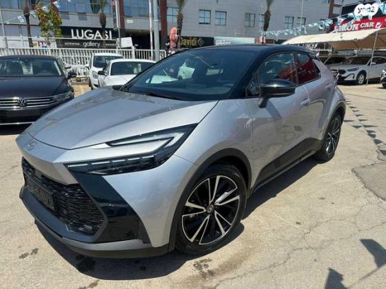 טויוטה C-HR Lounge ST אוט' 1.8 (140 כ''ס) בנזין 2024 למכירה בראשון לציון