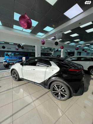 טויוטה C-HR Lounge ST אוט' 1.8 (140 כ''ס) בנזין 2024 למכירה בראשון לציון