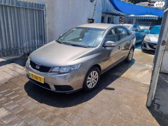 קיה פורטה LX אוט' 1.6 (126 כ"ס) בנזין 2010 למכירה בתל אביב יפו