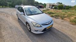 יונדאי i30CW Inspire סטיישן אוט' 1.6 (126 כ''ס) בנזין 2010 למכירה בנו