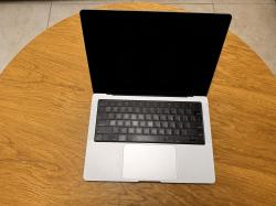 Apple MACBOOK PRO