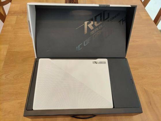 ASUS ROG Zephyrus G14 14