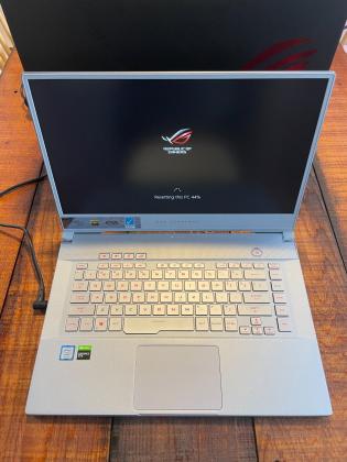 ASUS ROG Zephyrus M GU502GU