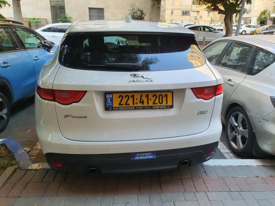 יגואר F-Pace (2018)