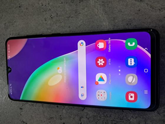 Samsung Galaxy A30