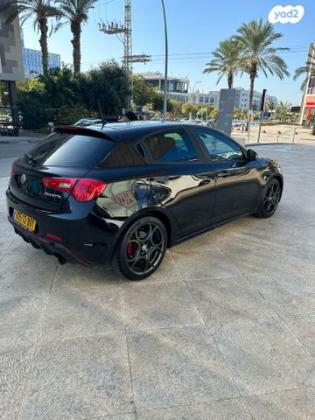 אלפא רומיאו ג'ולייטה Veloce אוט׳ 1.7 (240 כ״ס) בנזין 2019 למכירה ברמת השרון