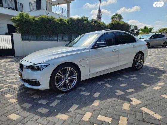 ב מ וו סדרה 3 Exclusive 330e פלאג-אין אוט׳ 4 דל 2.0 (252 כ״ס) פלאג-אין בנזין 2017 למכירה בראשון לציון