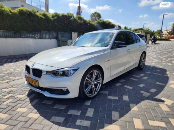 ב מ וו סדרה 3 Exclusive 330e פלאג-אין אוט׳ 4 דל 2.0 (252 כ״ס) פלאג-אין בנזין 2017 למכירה בראשון לציון