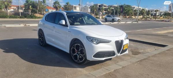 אלפא רומיאו סטלביו Veloce אוט׳ 2.0 (280 כ״ס) בנזין 2021 למכירה באור עקיבא