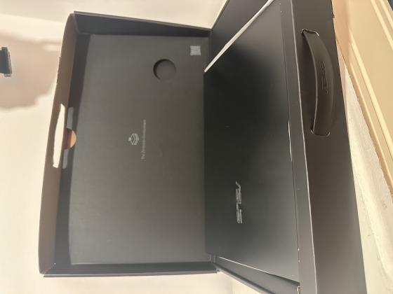 Asus zenbook ux5400e